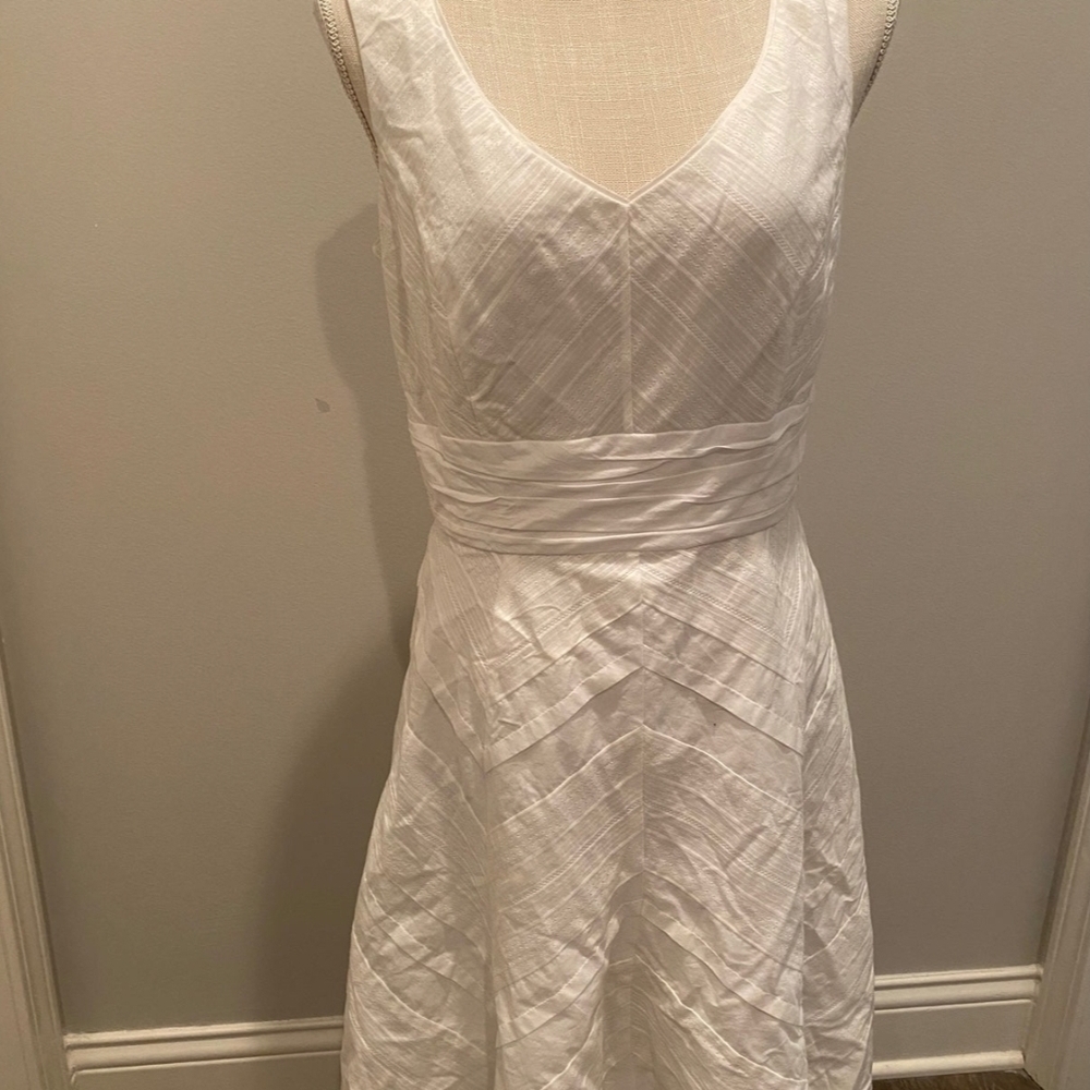 White House Black Market Cream Pleated Midi Sundress - Size 8 - NWT